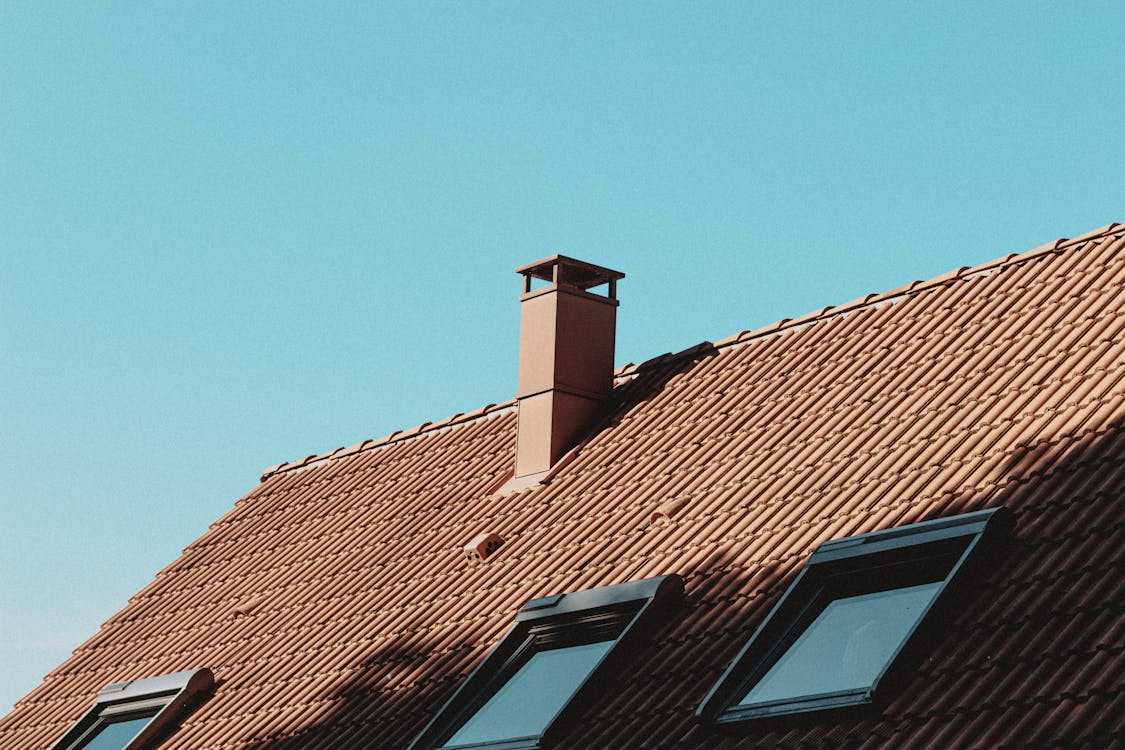 5 Benefits of Hiring Professional Chimney Sweep and Cleaning Services