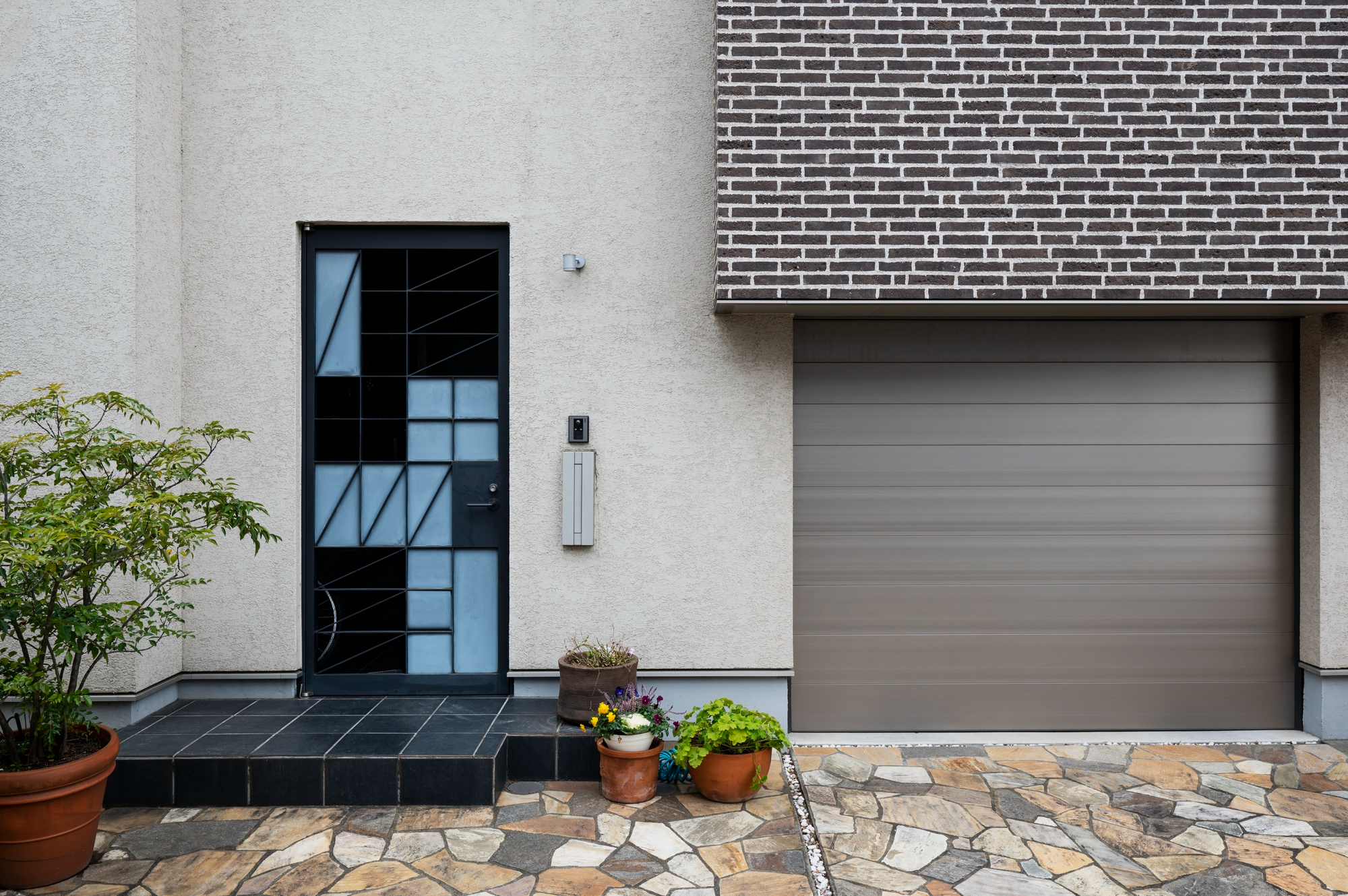 6 Benefits of Garage Doors for Your House